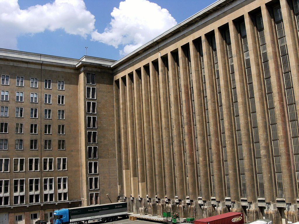 41 1024px-200806_Berlin_558.jpg