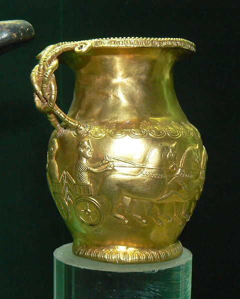 481px-Vratsa-history-museum-Mogilanska-tumulus-golden-pitcher.jpg