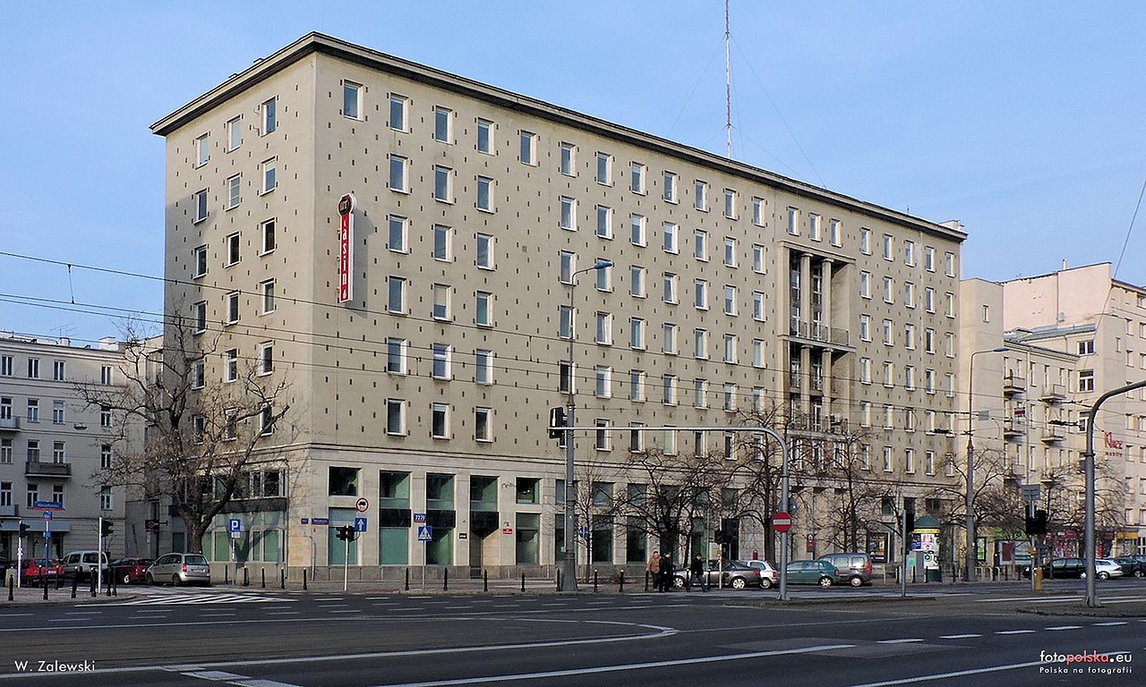 50 1280px-Marszalkowska_77-79_667978_Fotopolska-Eu.jpg