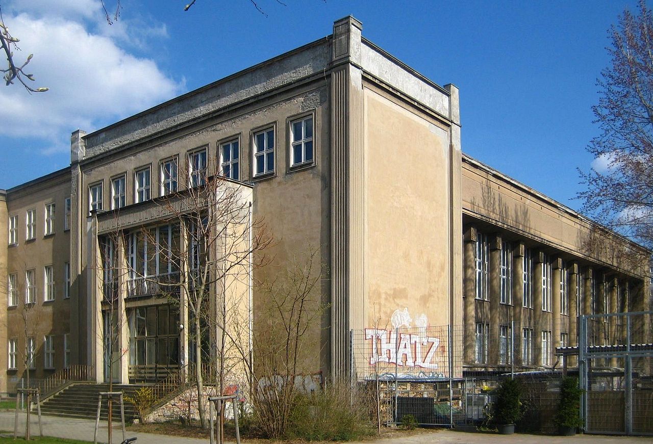 53 1280px-Berlin,_Mitte,_Ifflandstrasse_9,_Max-Planck-Schule.jpg