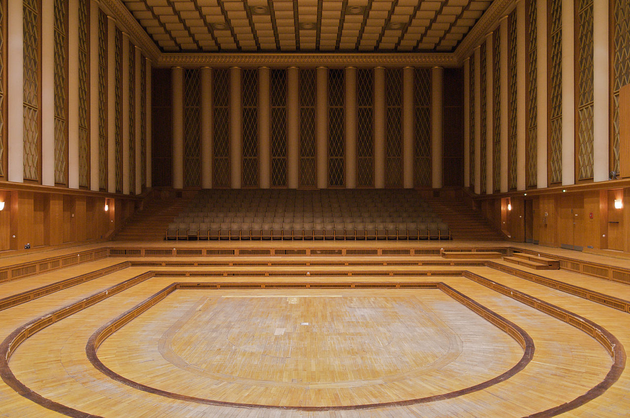 56 1280px-Funkhaus_Nalepastraße_Block_B,_Großer_Sendesaal_1.jpg