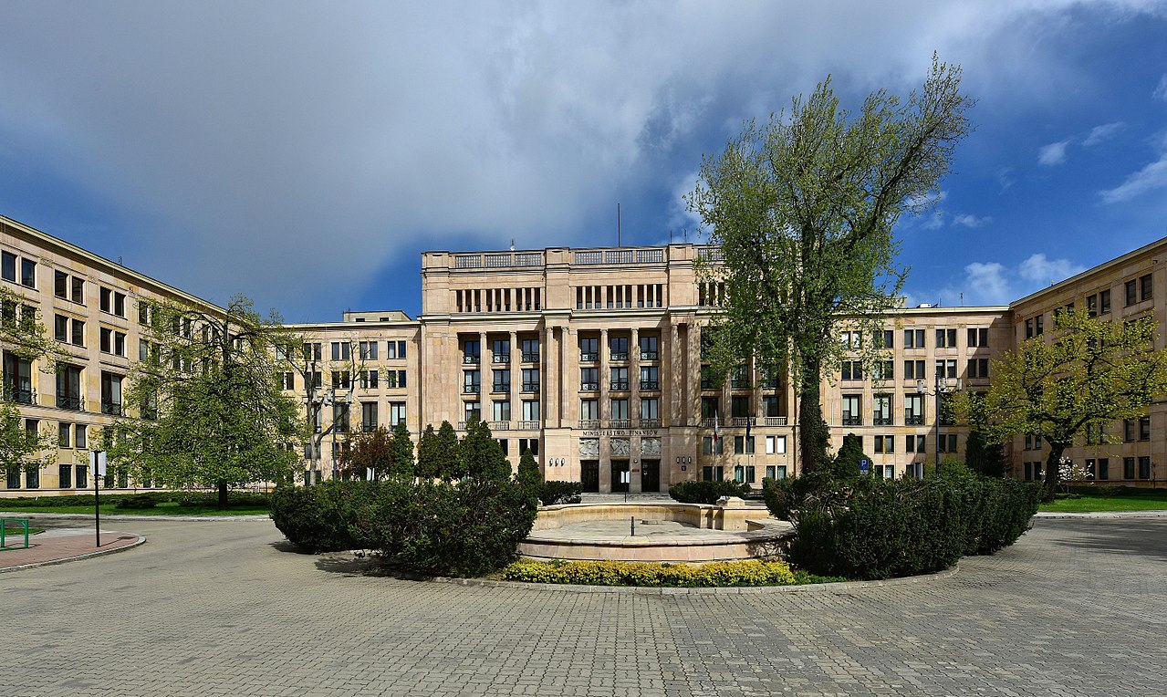 56 1280px-Gmach_Ministerstwa_Finansów_w_Warszawie_2017.jpg