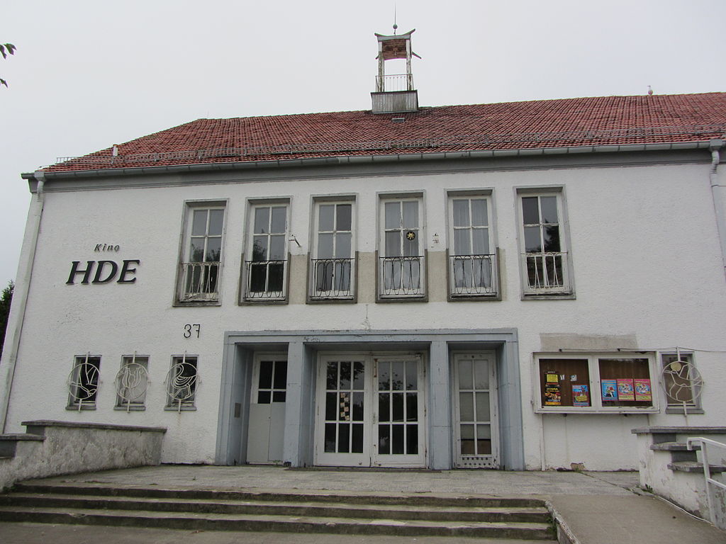 57 1024px-Ahlbeck_Haus_der_Erholung_2012-07-04_082.jpg