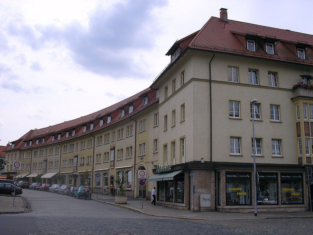 57 Rundwohnblock_Nordhausen.JPG