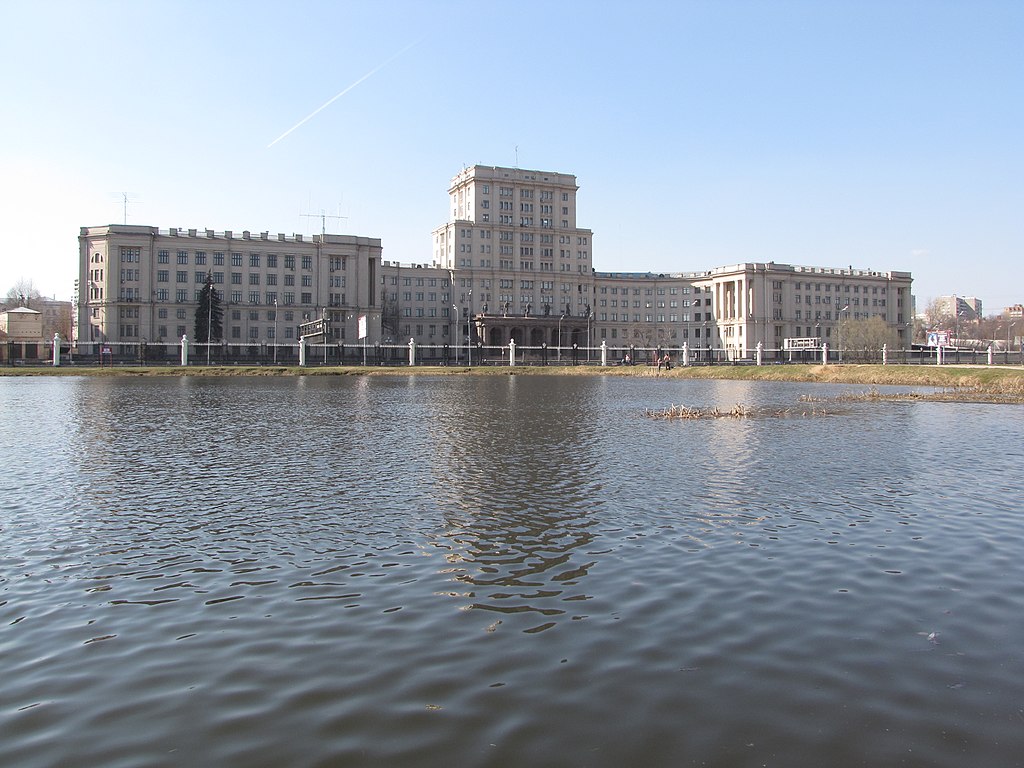 60 1024px-Лефортовский_пруд_-_panoramio.jpg