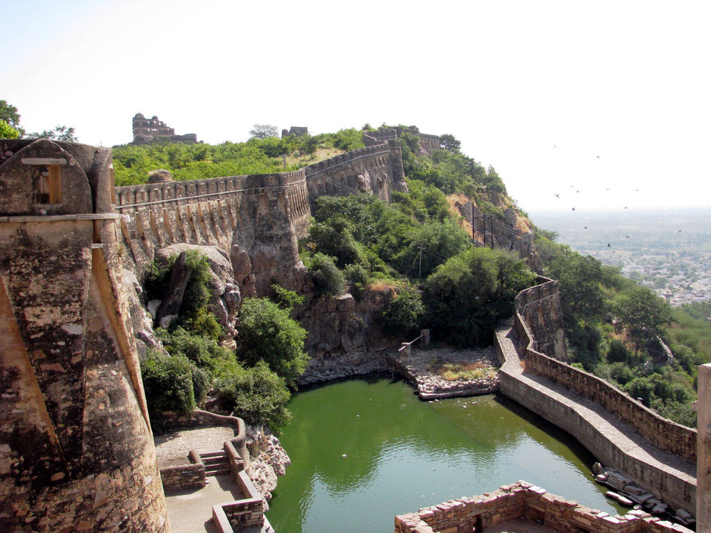 634923887954050446_Chittorgarh_Fort_by_Sidthebohemian.jpg