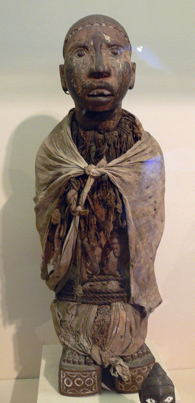 640px-Angola_Yombe_Nagelfigur_Linden-Museum_35627.jpg