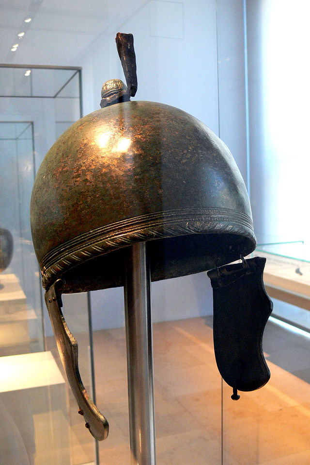 640px-GNM_-_La_Téne_Helm_1a.jpg