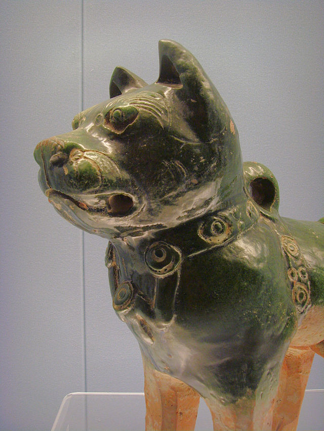 640px-Green_Glazed_Pottery_Dog.JPG