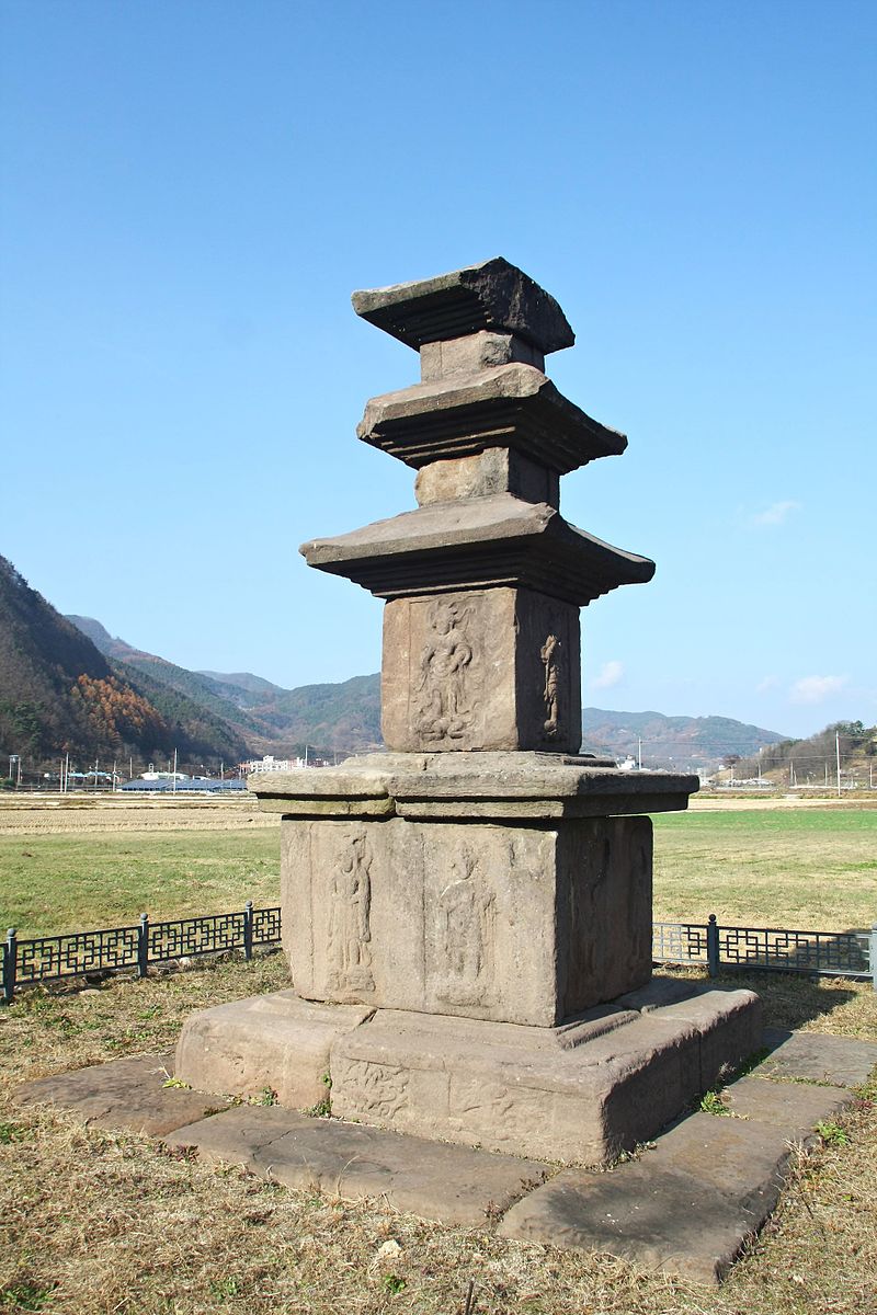7 в 610 영양_현리_삼층석탑_08.jpg