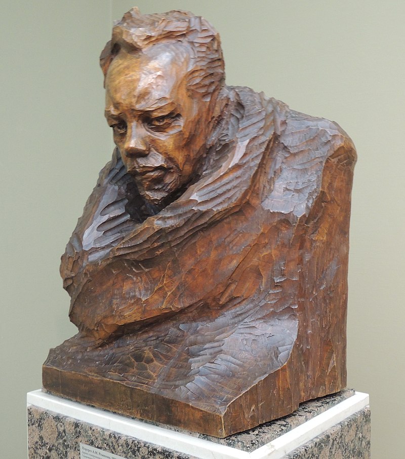 800px-A._Remizov_by_A._Golubkina_(1911,_GTG)_by_shakko_02.jpg
