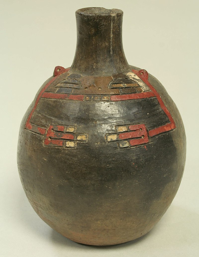 800px-Bottle,_Face_MET_63.232.8.jpg