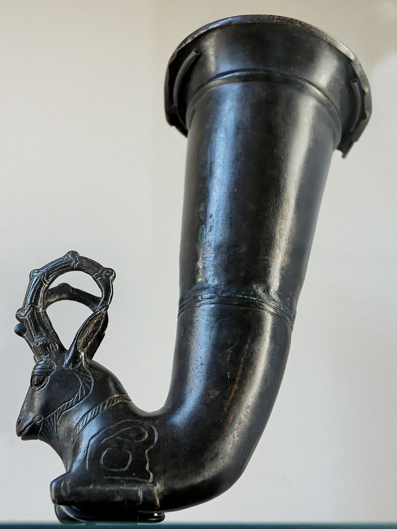 800px-Ibex_rhyton_AO3115.jpg