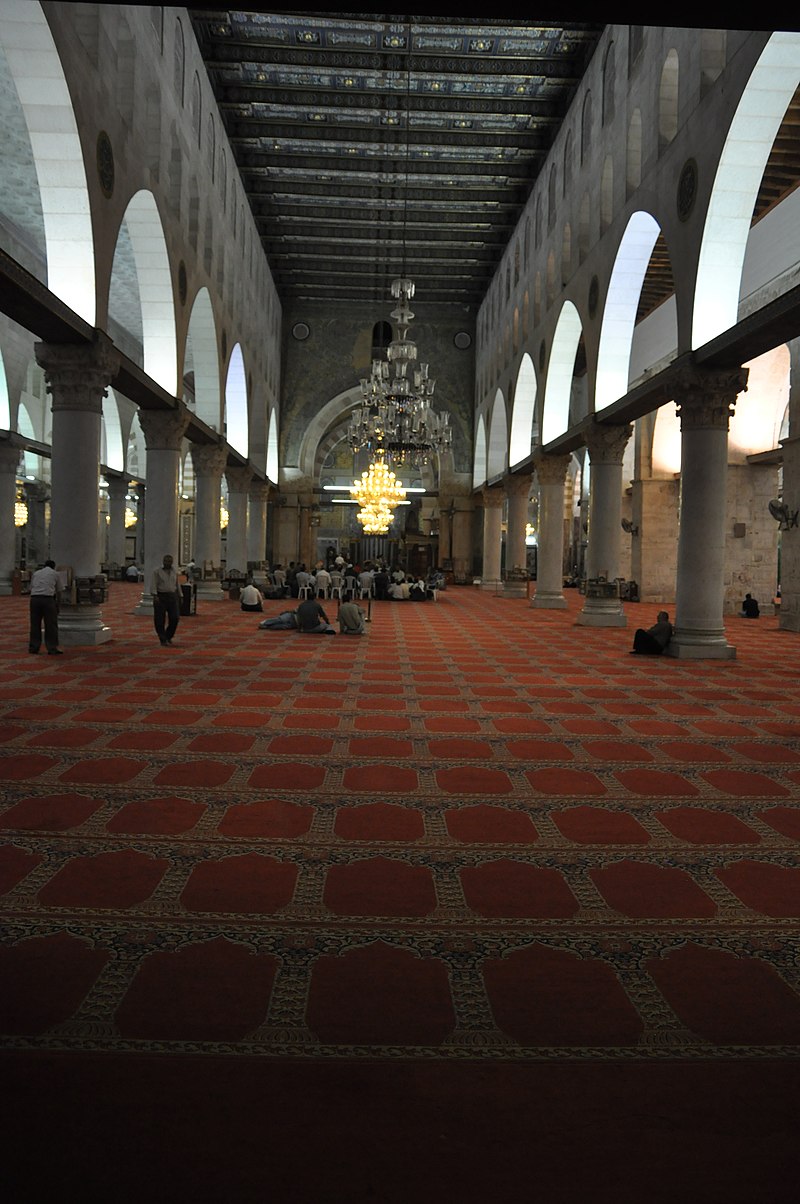 800px-Lazhar_Neftien_Aqsa_3.jpg
