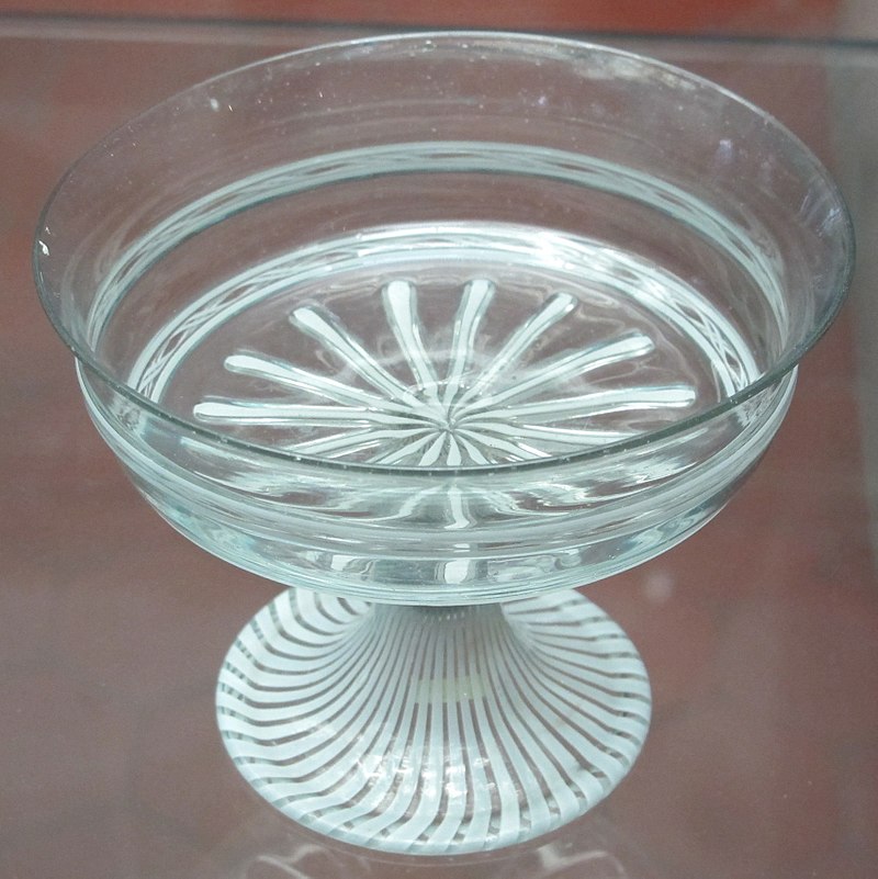 800px-Venezia,_tazza,_1550-1600_ca.jpg