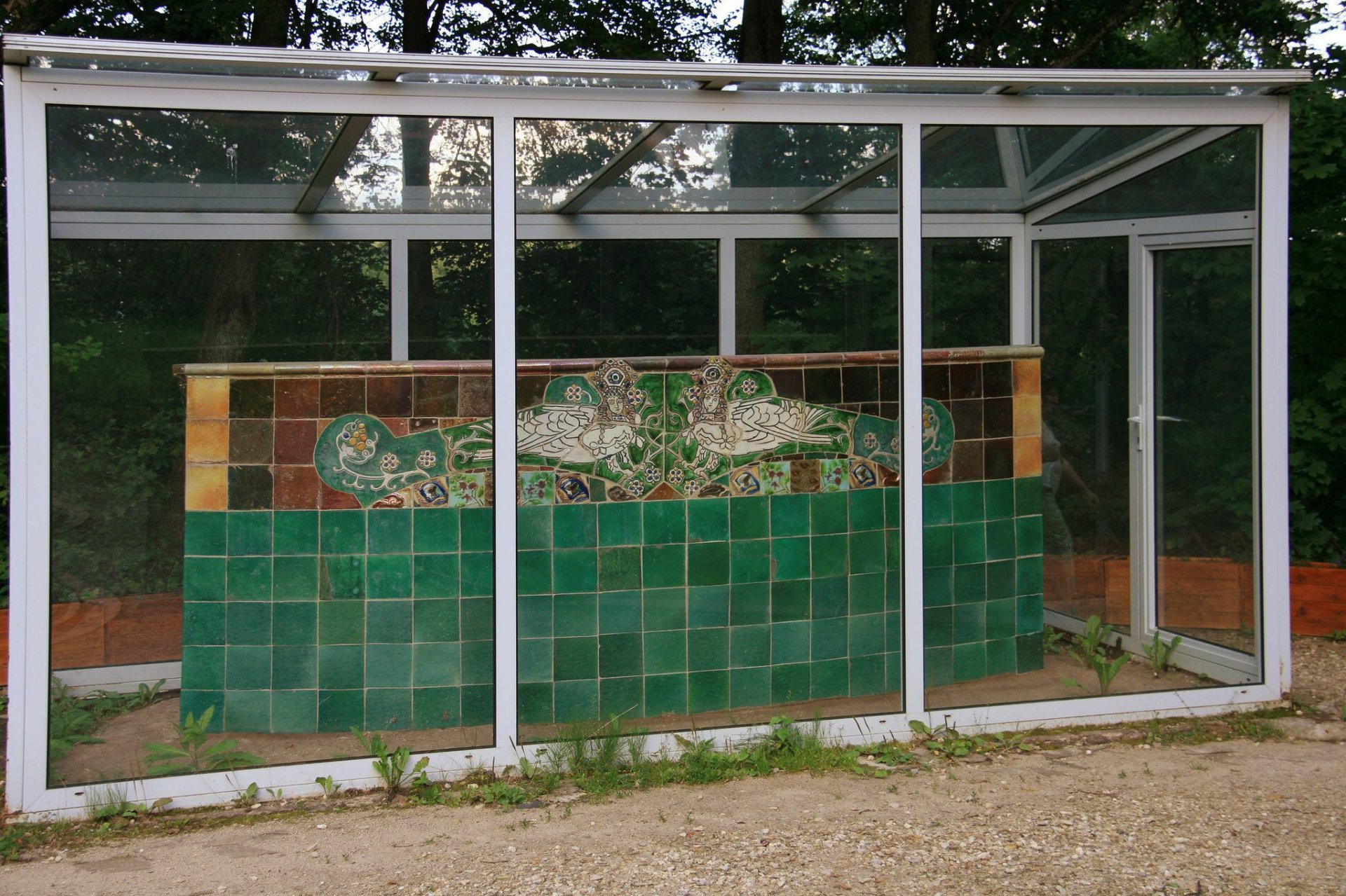 Abramtsevo_VrubelsBench_3147.jpg