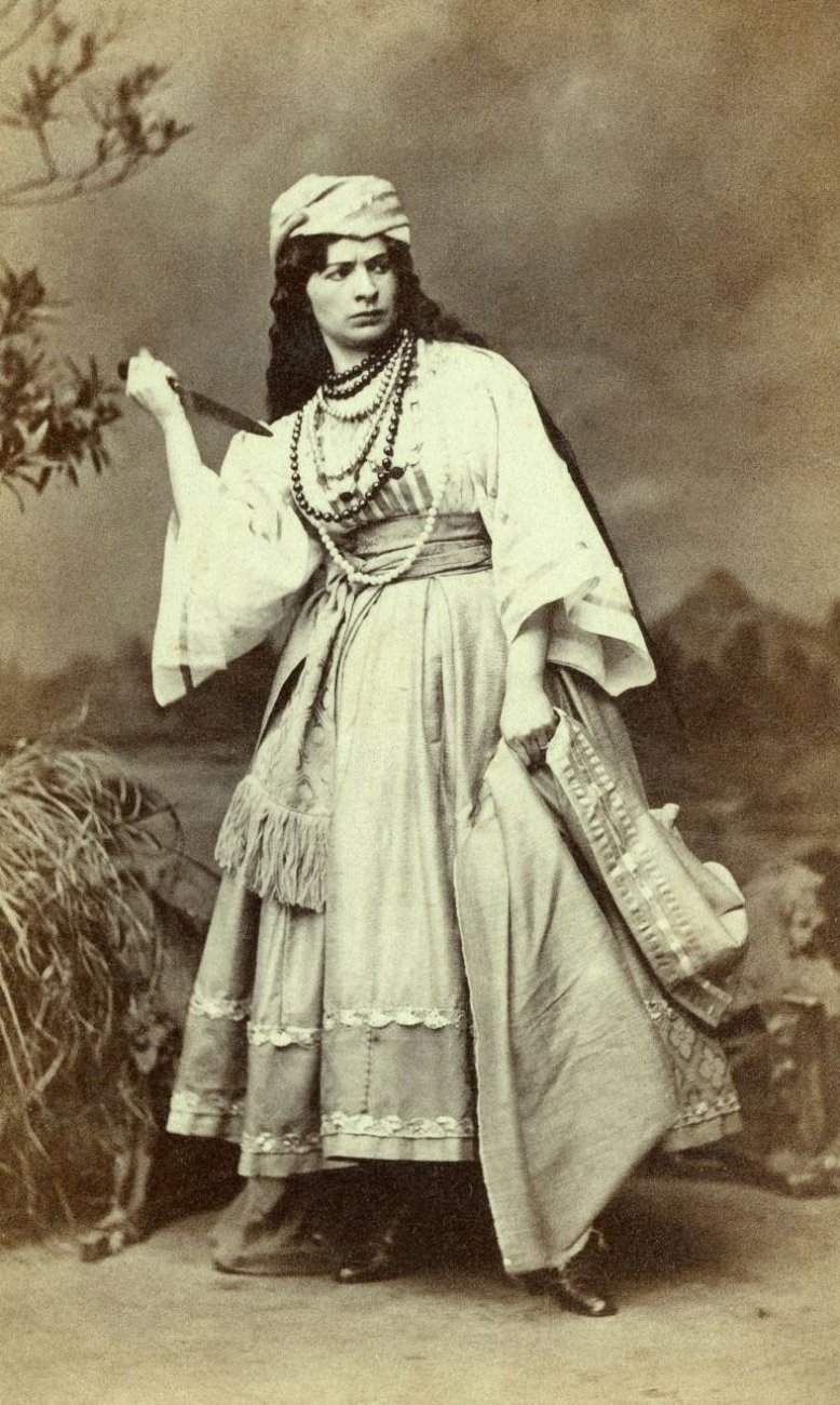 Antonina_Hoffmann_jako_Gulda_w_sztuce__Cyganie__Józefa_Korzeniowskiego.jpg