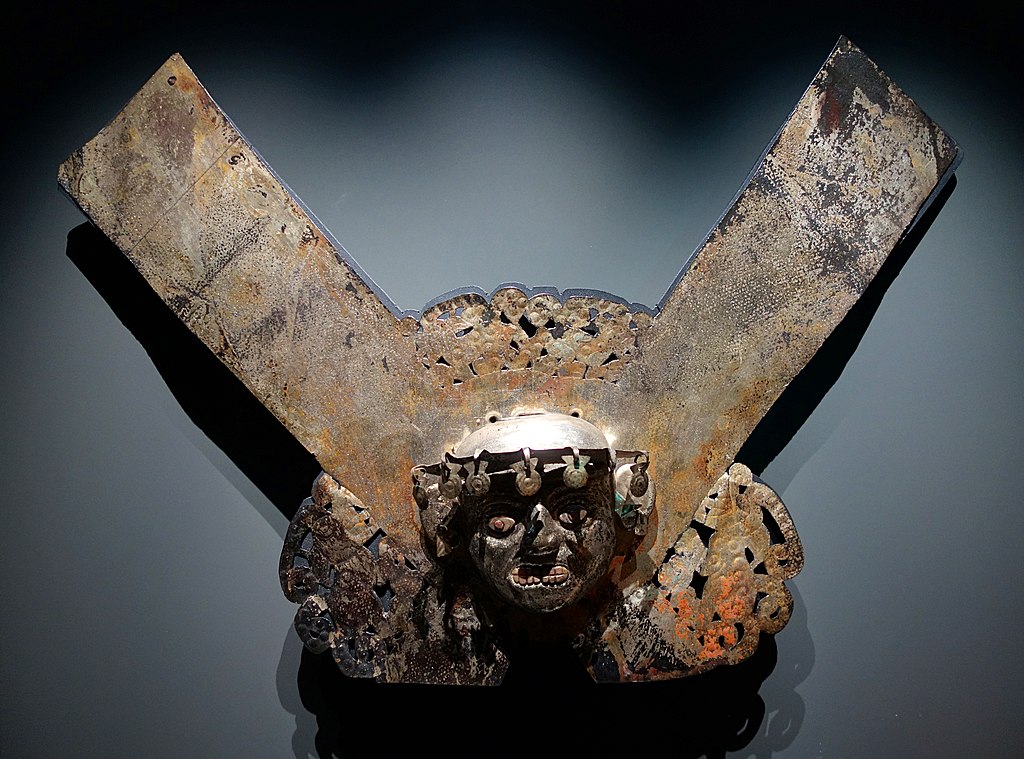 Anvers_MAS_parure_moche.jpg