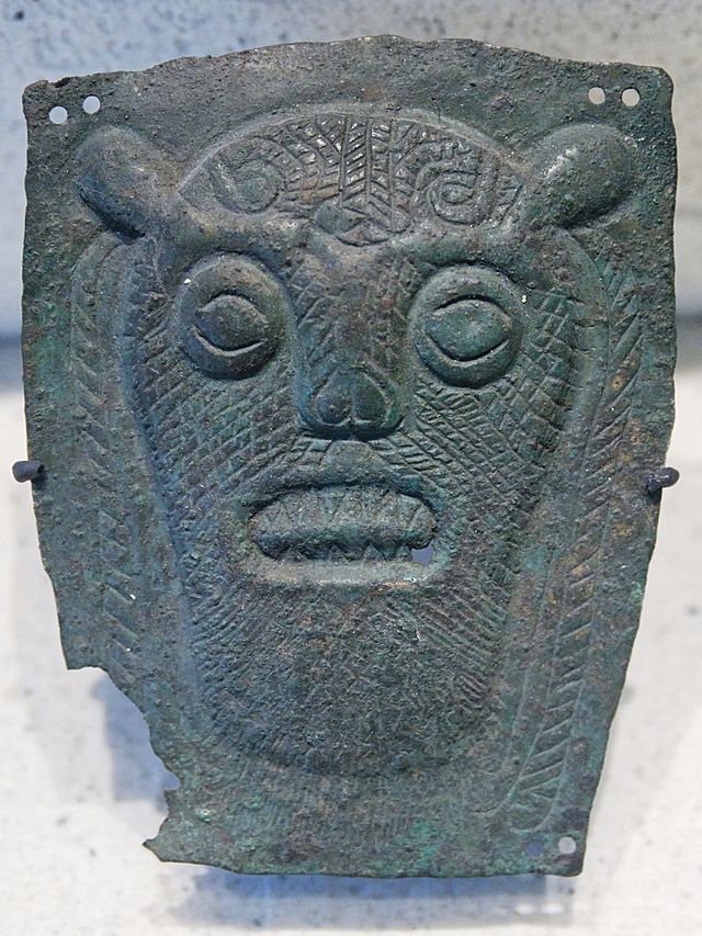 Applique_Kabeirion_Louvre_Br96.jpg