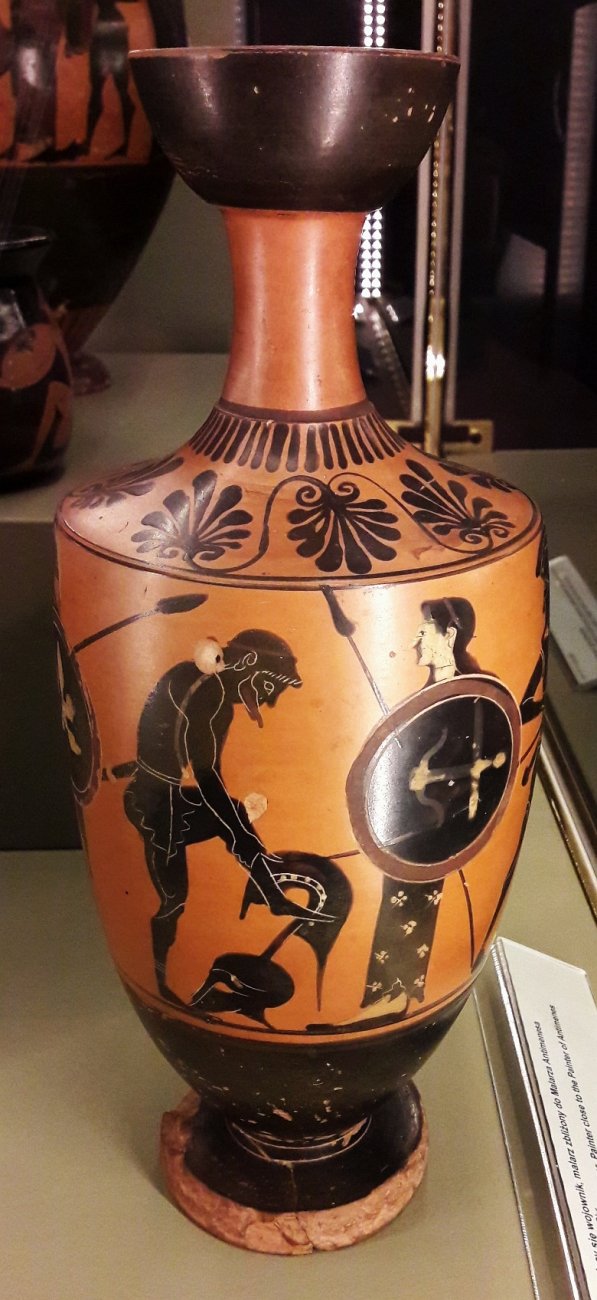 Athens_Lekythos_with_a_warrior_putting_on_armor.jpg