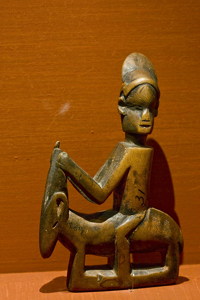 Benin_nkisi_2.jpg