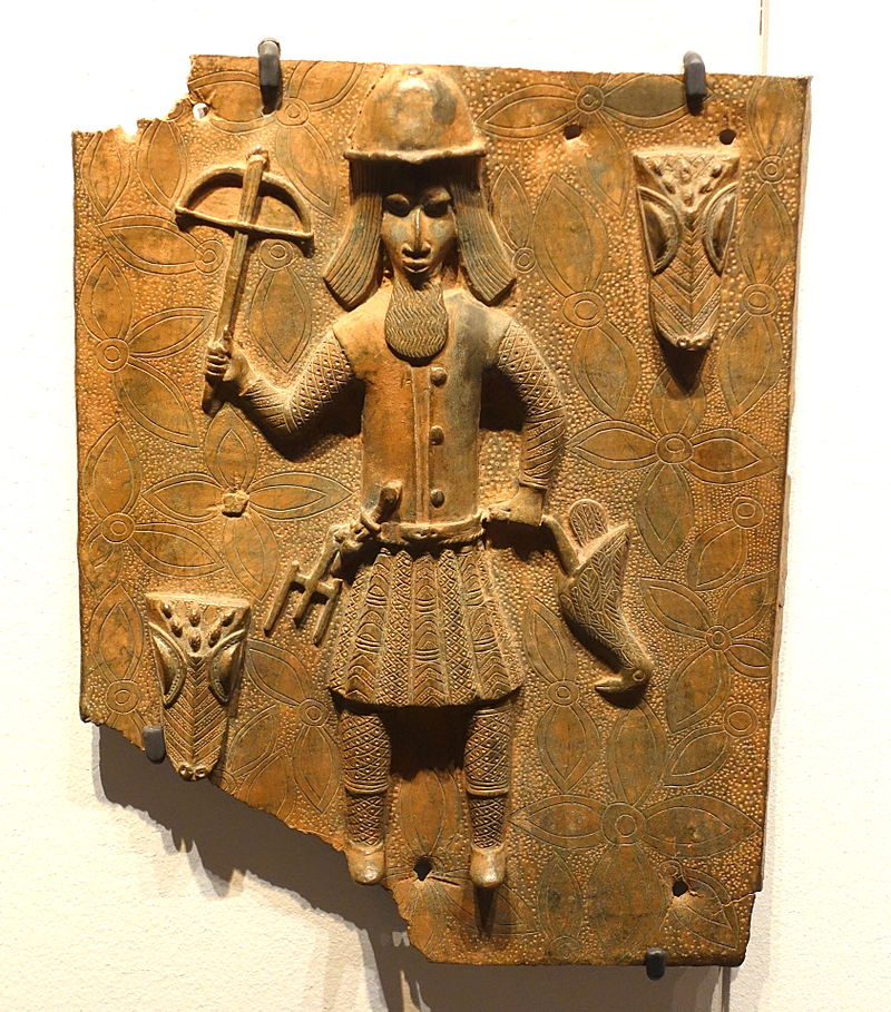 Benin_plaque_in_the_Ethnological_Museum,_Berlin_-_059.JPG