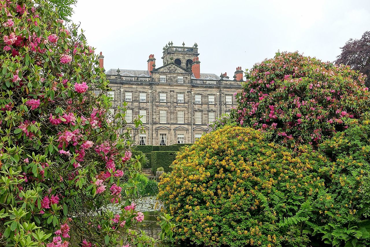 Biddulph_Grange_-_Staffordshire,_England_-_DSC09134.jpg