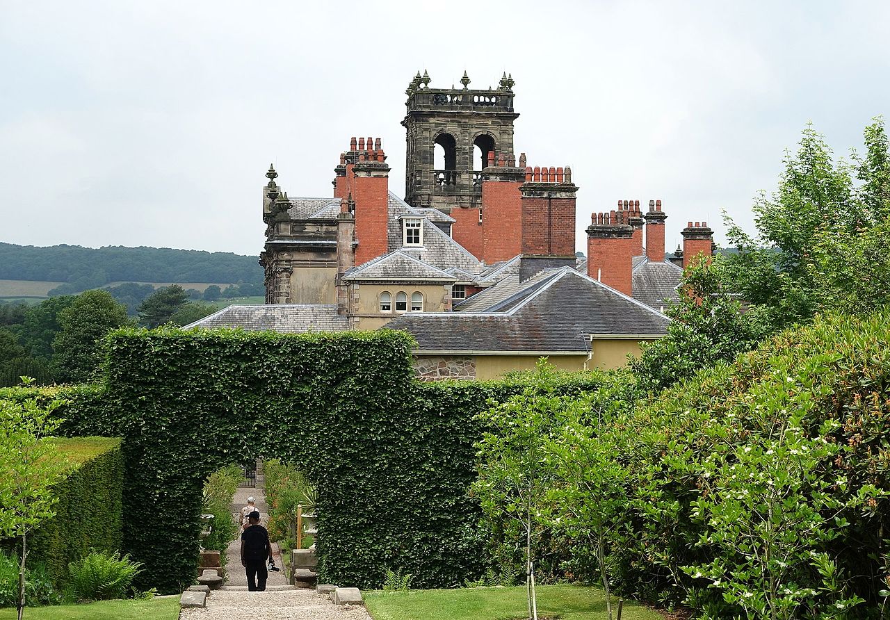 Biddulph_Grange_-_Staffordshire,_England_-_DSC09271.jpg