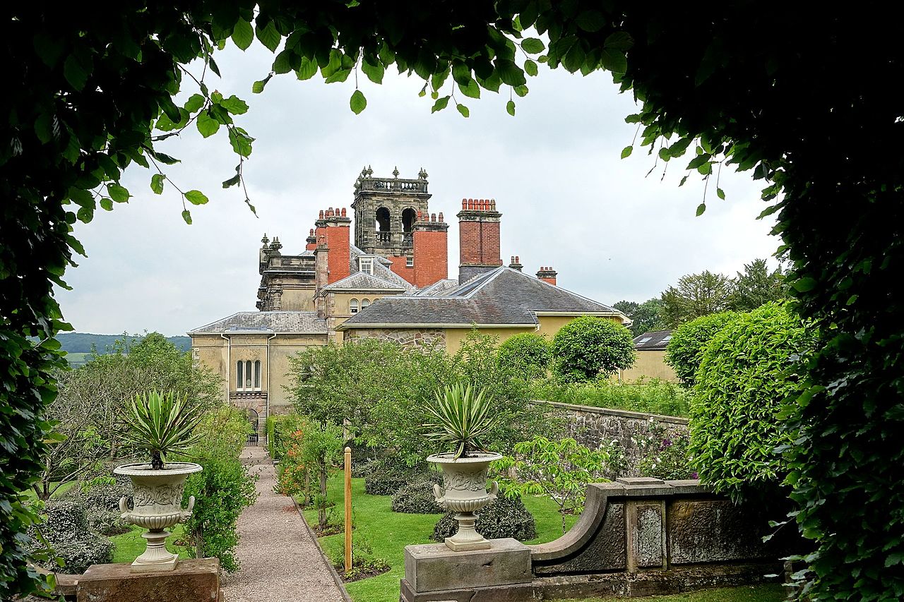 Biddulph_Grange_-_Staffordshire,_England_-_DSC09279.jpg