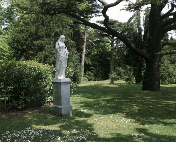 brodsworth-hall-gardens-k011592-658346.jpg