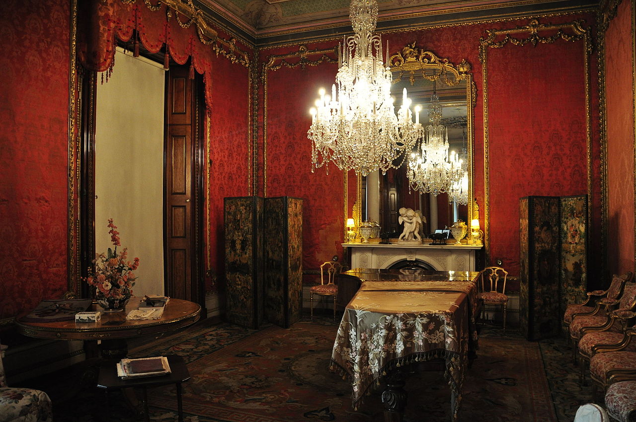 Brodsworth_Hall_interior_(9255).jpg