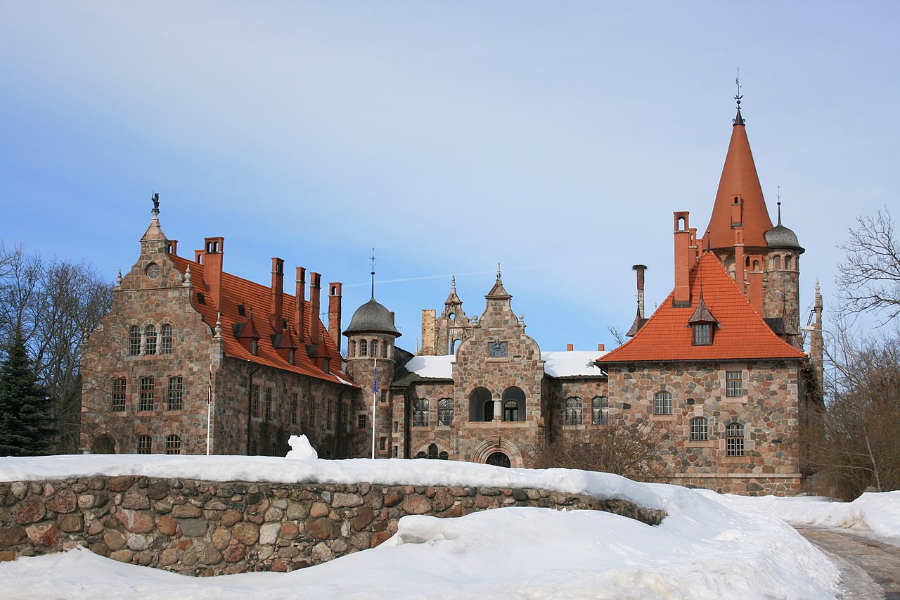 Cesvaines_pils._Cesvaine_castle_-_panoramio.jpg