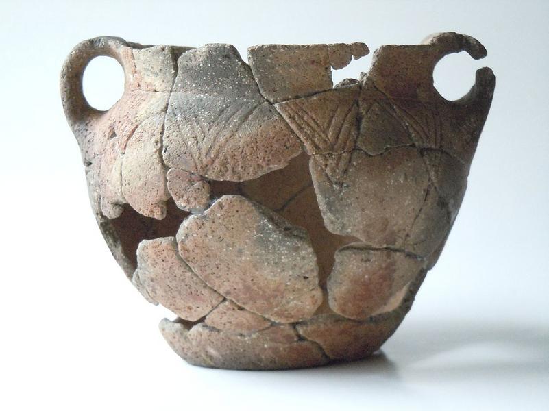 Dolmen_Culture_pot.jpg