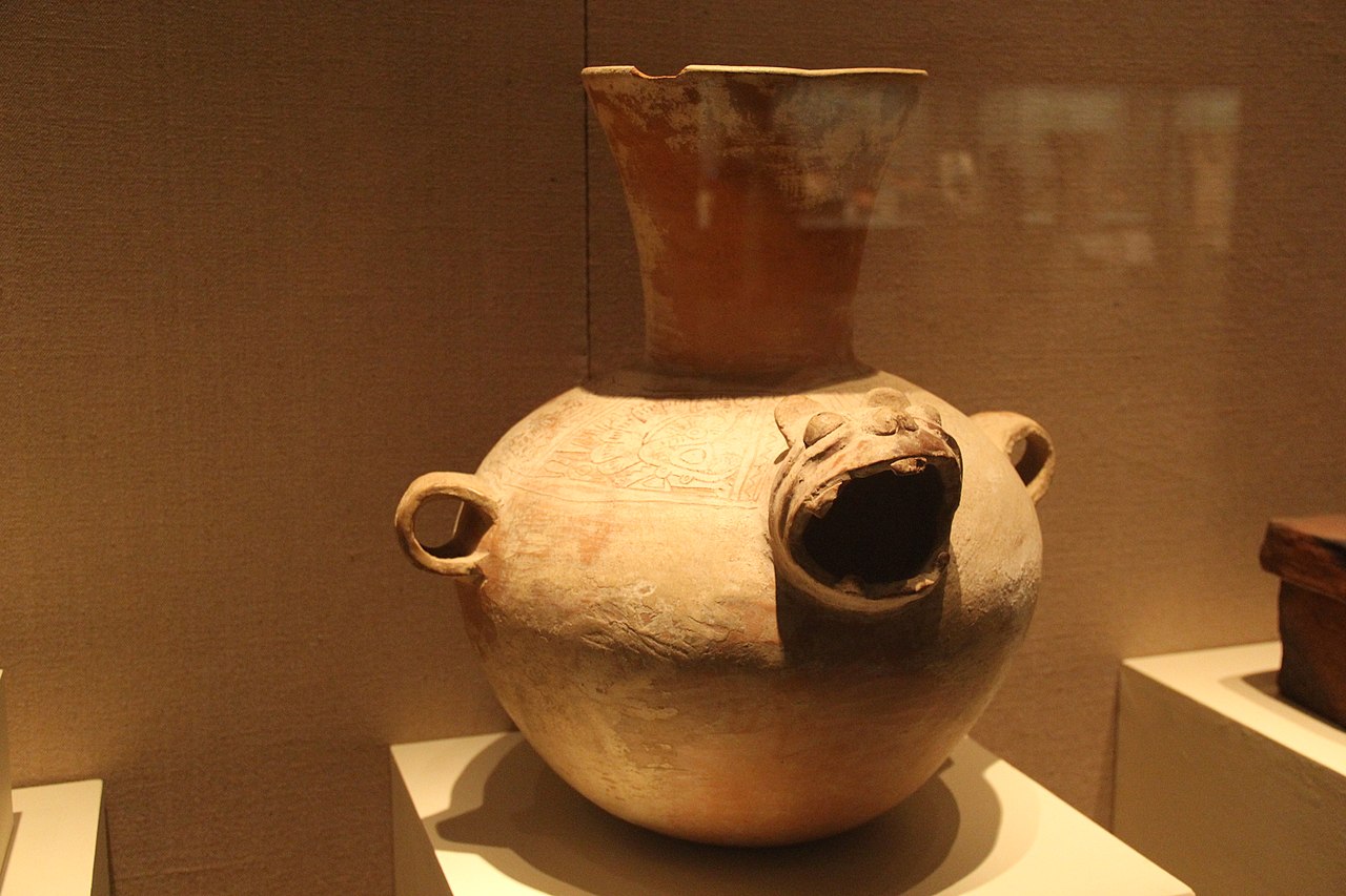 Drum_with_Jaguar,_Late_Classic,_600-900_AD.jpg