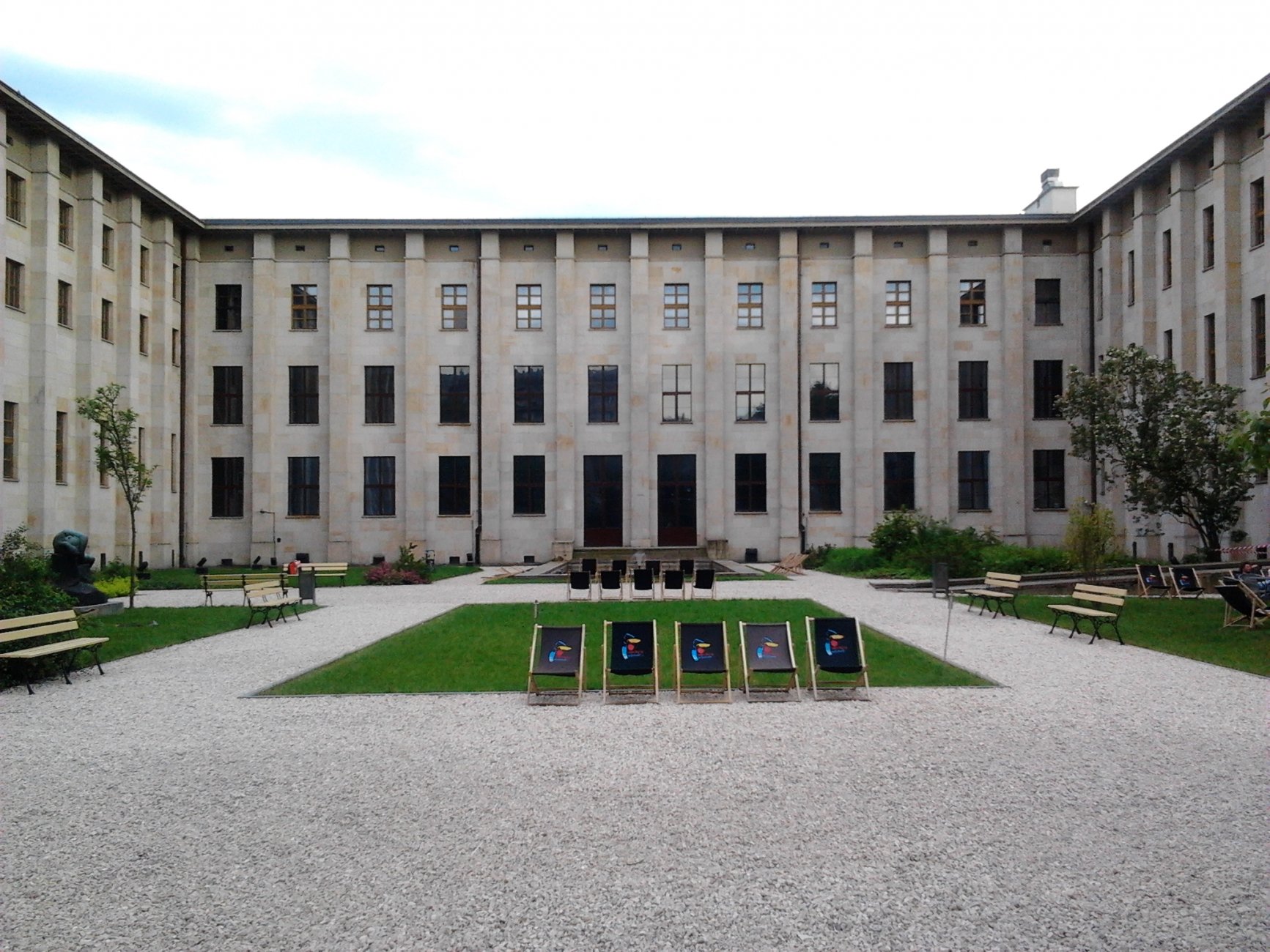 Facade_NMW_04.jpg
