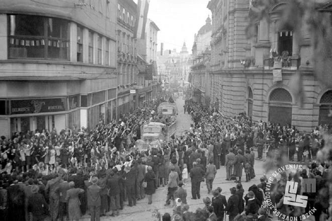 Foto Edi Šelhaus, hrani Muzej novejše zgodovine Slovenije.jpg