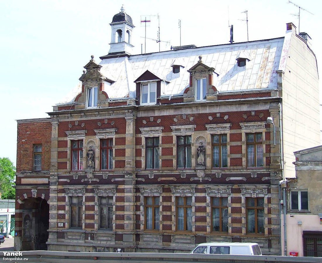 Gdańsk,_Trakt_św._Wojciecha_57_-_fotopolska.eu_(216173).jpg