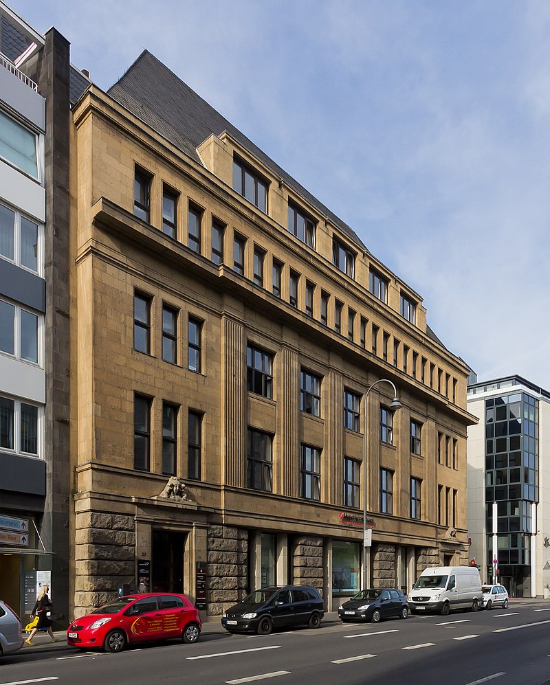 Geschäfts-_und_Verwaltungsgebäude_Unter_Sachsenhause_37-4896.jpg