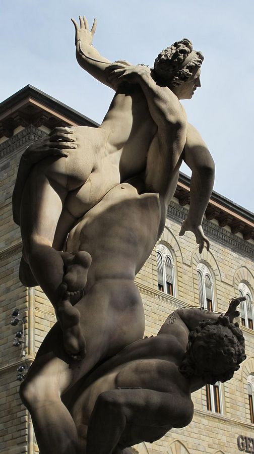 Giambologna,_ratto_delle_sabine_04.JPG