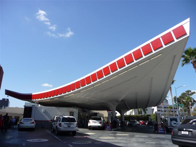 Googie-Gas-Station-Beverly-Hills-2.jpg