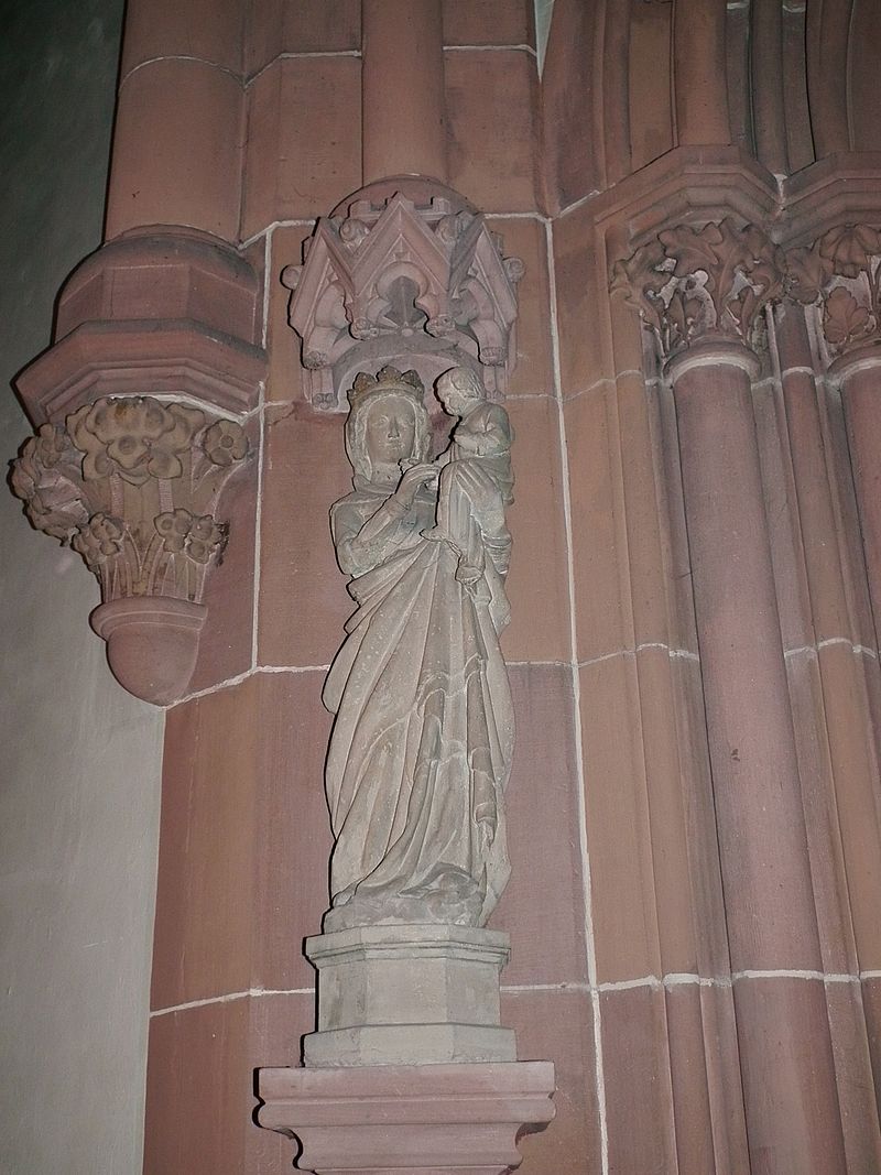 Gotische_Steinmuttergottes_Heppenheim.JPG