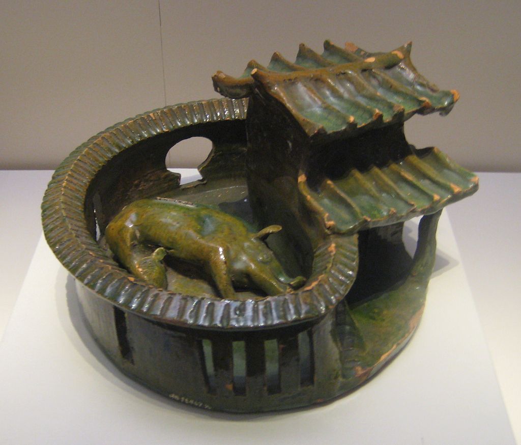Green-glazed_pottery_pigpen.jpg