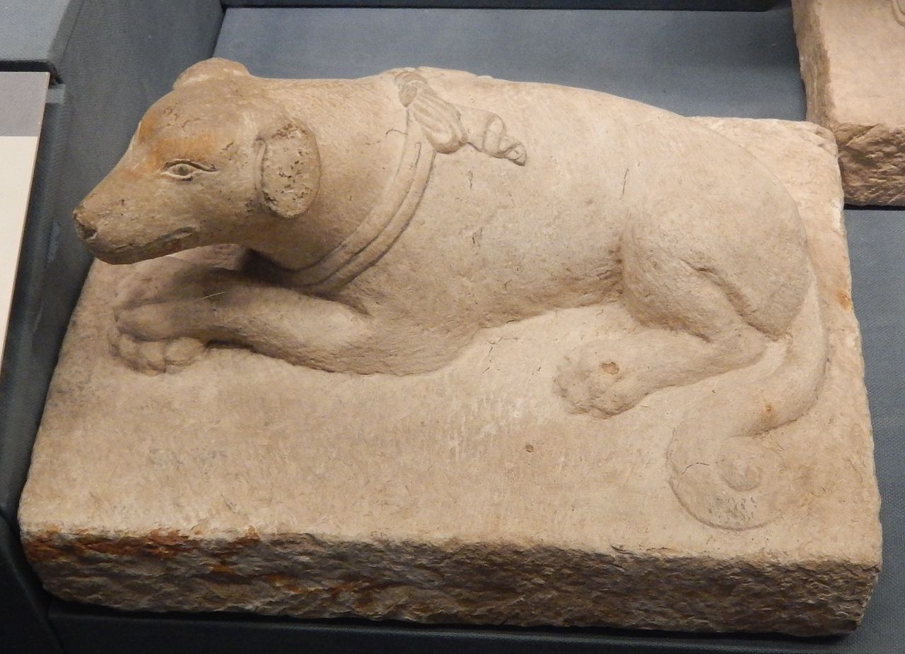 Han_white_dog_statue.jpg