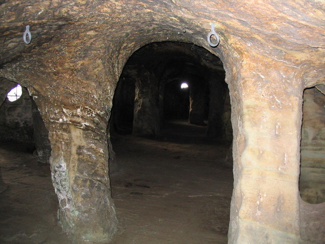 Hawkstone_Park_Grottoes_-_geograph.org.uk_-_725837.jpg