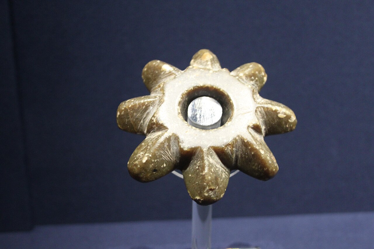 Hongshan_Culture_Jade_Macehead.jpg