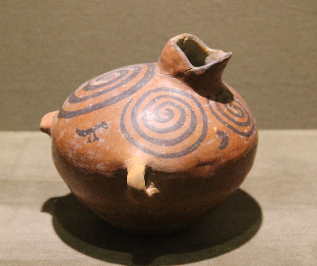 Hongshan_Culture_Painted_Pottery_(19817345241).jpg