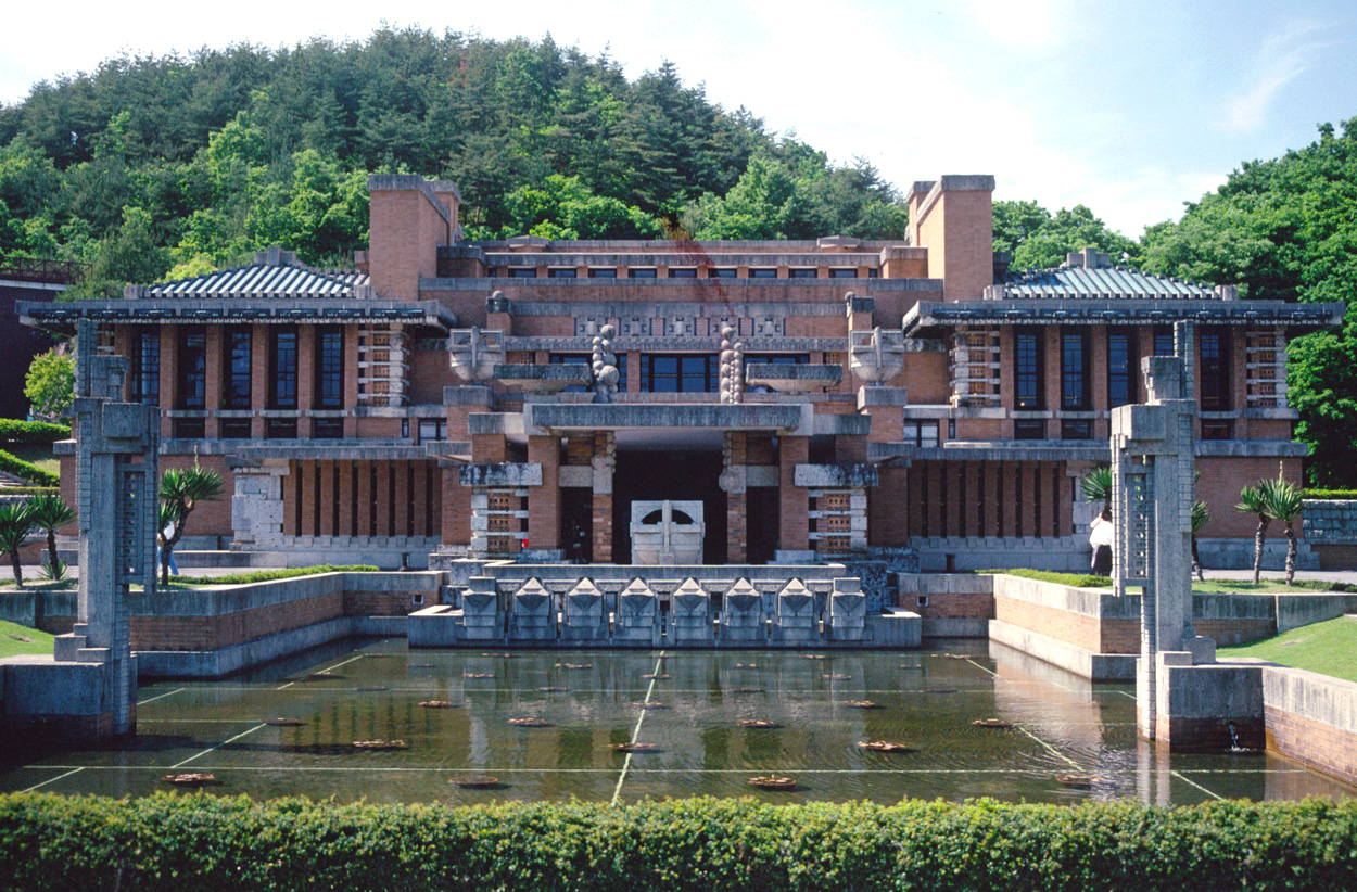 ImperialHotelFacade.jpg