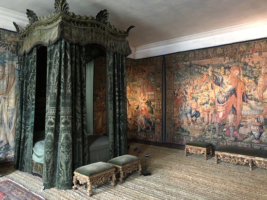 inside-hardwick-hall.jpg