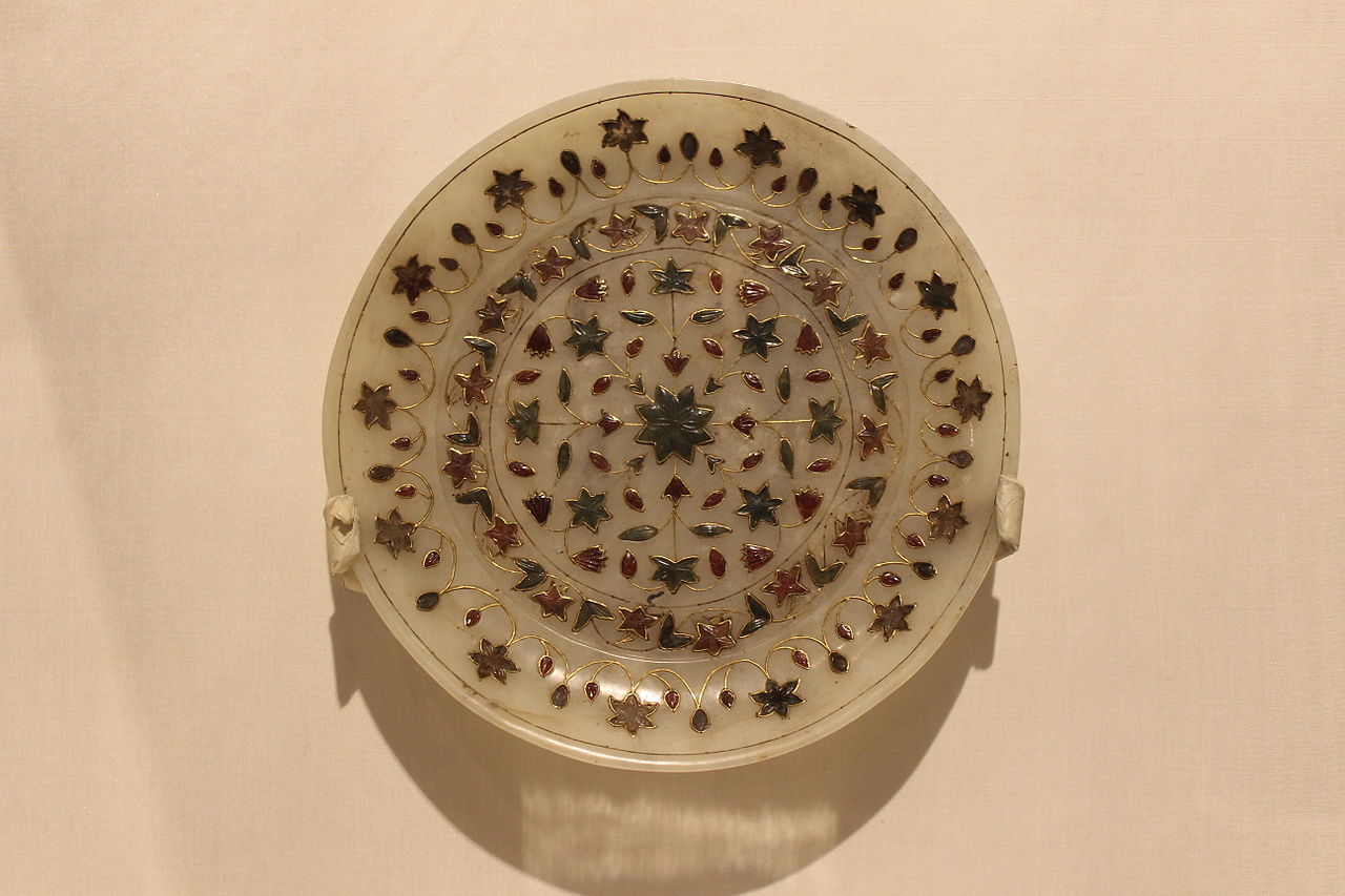 Jade_plate_national_museum_india.JPG
