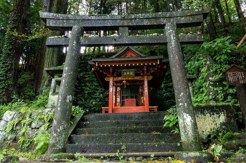 Kamishikimi-Kumanoimasu-Shrine14.jpg